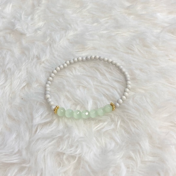 A Calm Heart Bead Bracelet - Picture 1 of 8